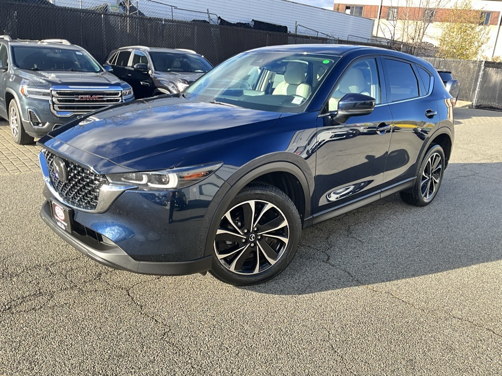 2023 Mazda CX-5 S Premium package's photo
