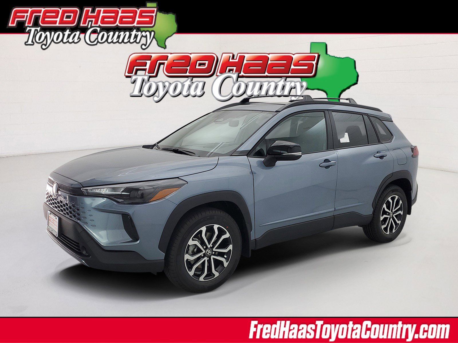 2026 Toyota Corolla Cross SE's photo