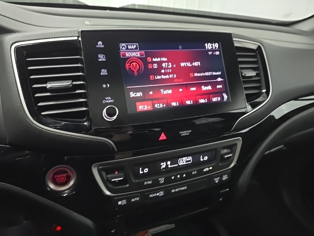 2021 Honda Ridgeline Black Edition photo 25