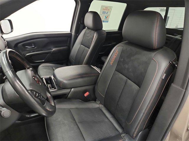 2023 Nissan Titan PRO-4X photo 18