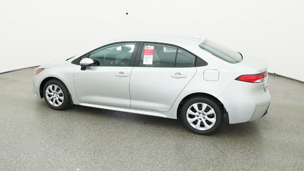 2025 Toyota Corolla LE photo 9