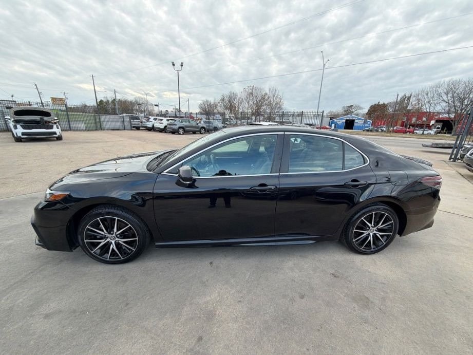 Used 2023 Toyota Camry SE with VIN 4T1G11AK7PU746798 for sale in Kansas City