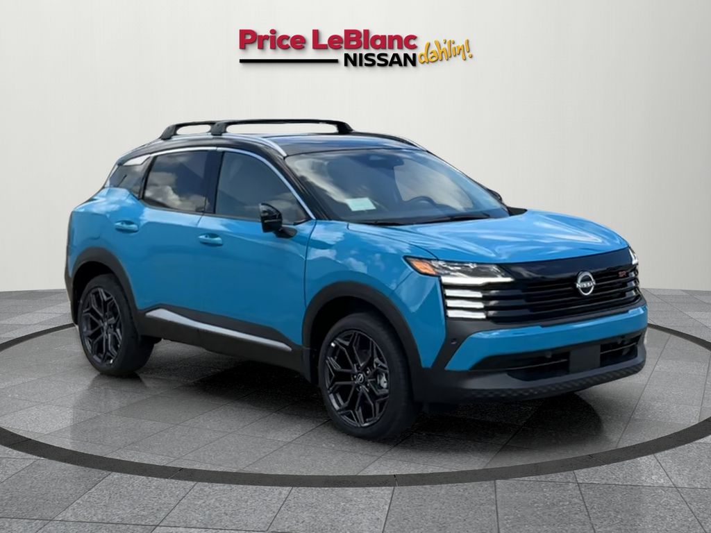 2025 Nissan Kicks SR's photo