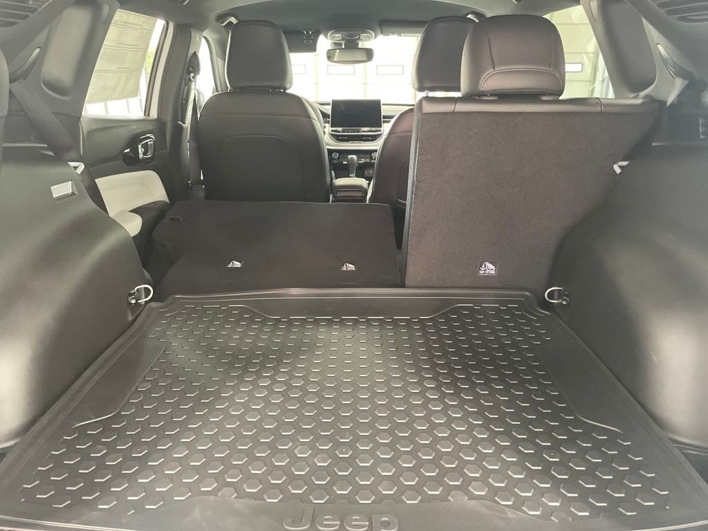 2025 Jeep Compass Limited photo 8