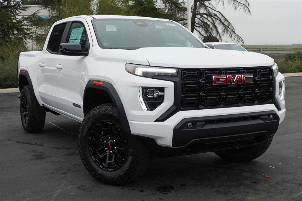 2026 GMC Canyon Elevation's photo