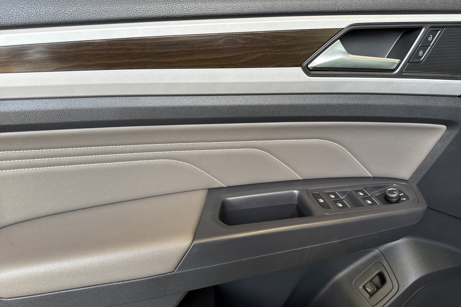 2021 Volkswagen Atlas V6 SE Technology photo 11