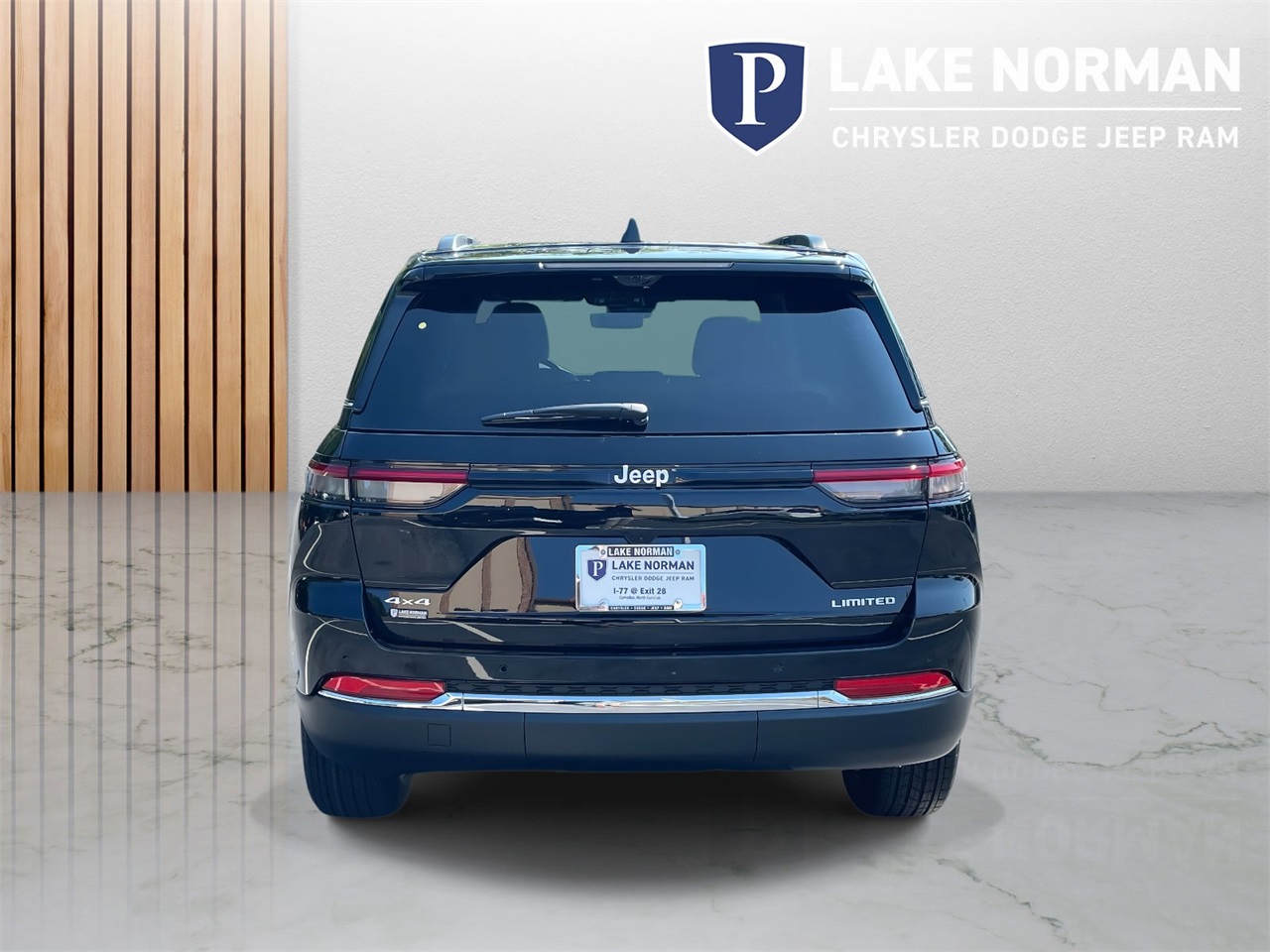 2025 Jeep Grand Cherokee Limited photo 3