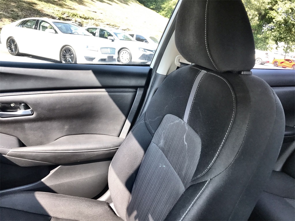 2024 Nissan Sentra SV photo 22