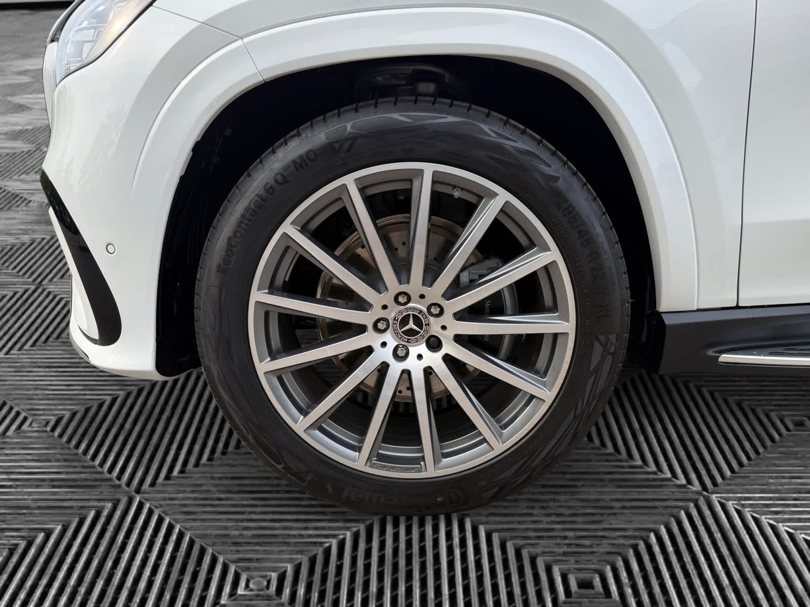 2026 Mercedes Benz GLS 450 4MATIC photo 8