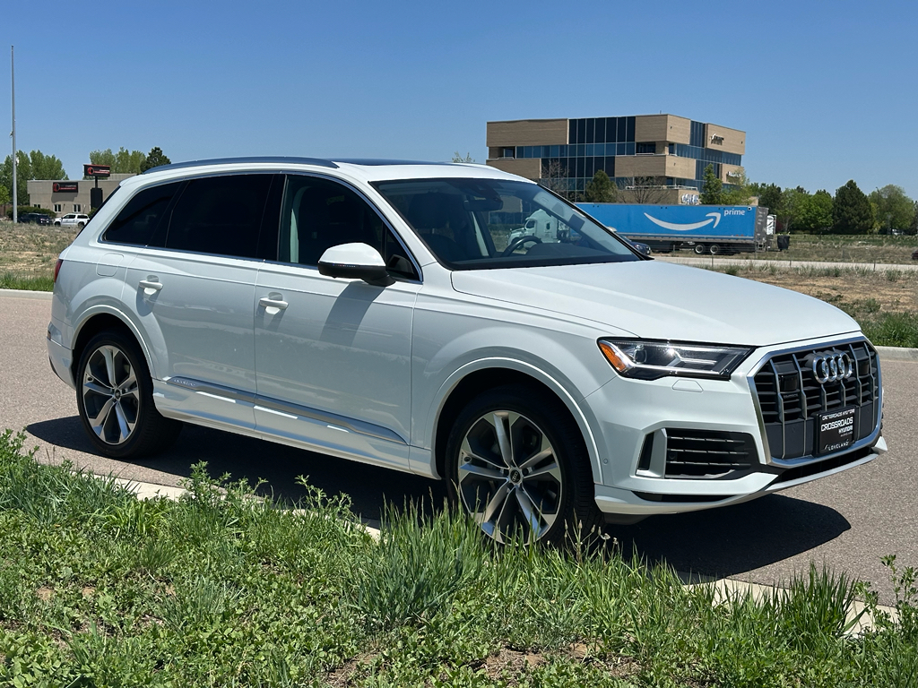 2022 Audi Q7 55 Premium Plus photo 3