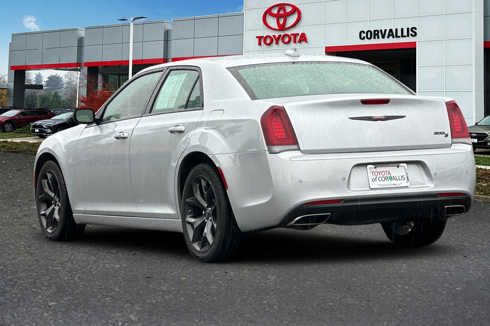 2023 Chrysler 300 S photo 5