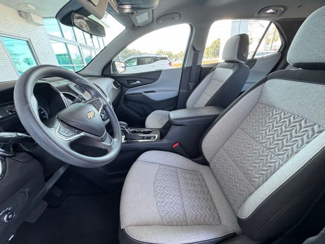 2023 Chevrolet Equinox LS photo 10