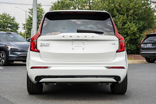2026 Volvo XC90 T8 photo 3