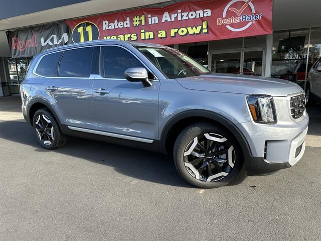 2025 Kia Telluride S photo 4