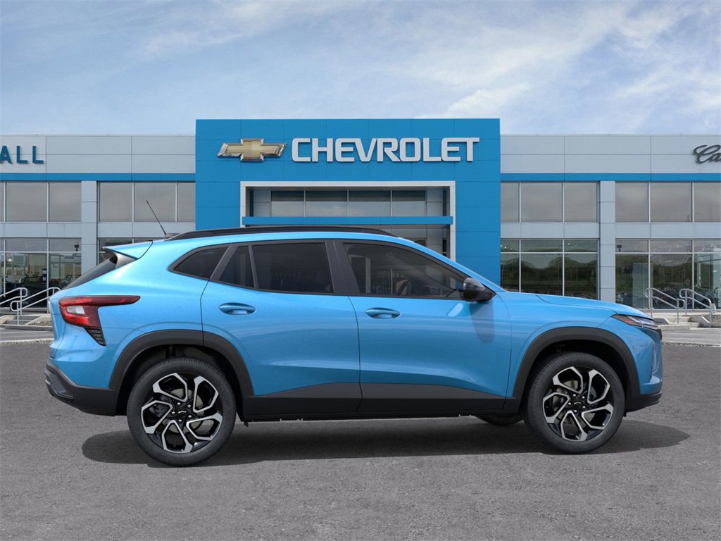 2026 Chevrolet Trax photo 2