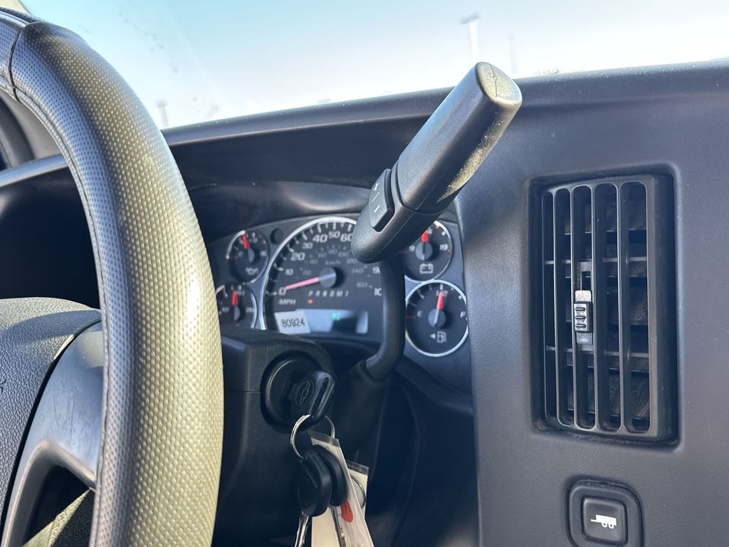 2012 Chevrolet Express 2500 Work Van photo 17