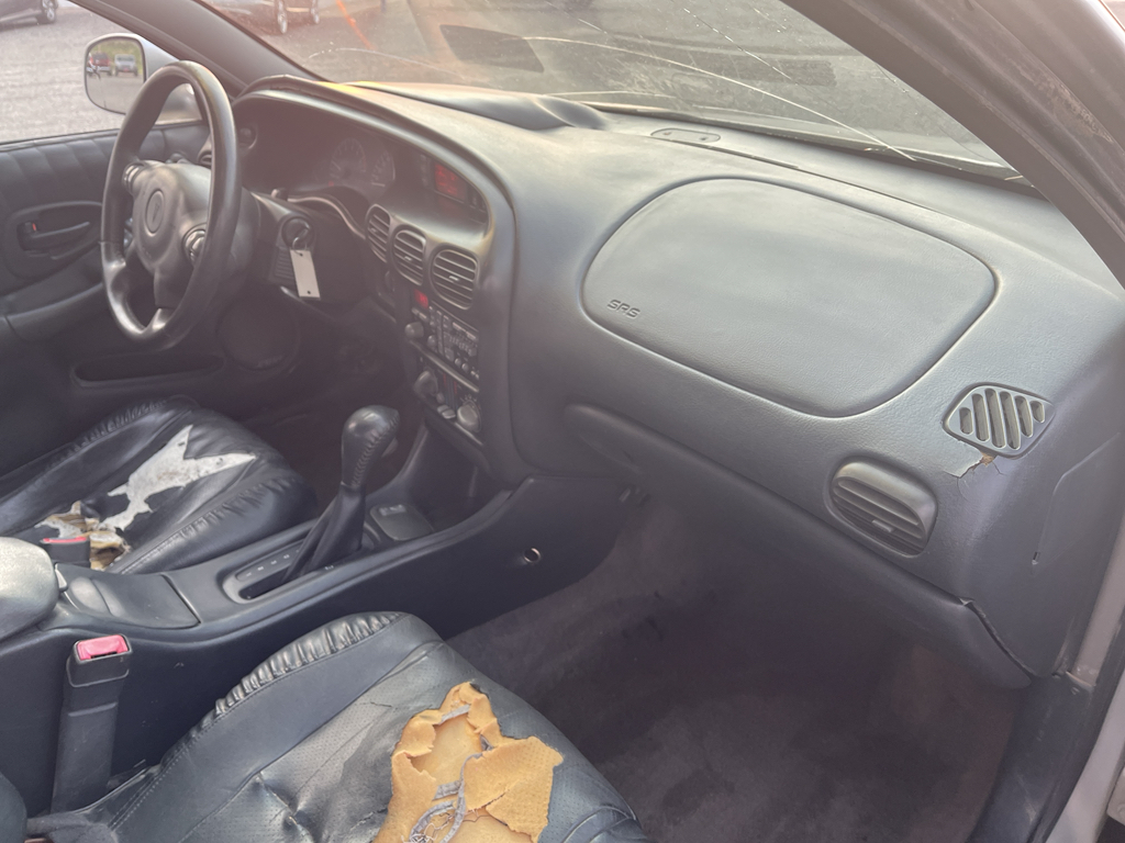 2002 Pontiac Grand Prix GTP photo 11