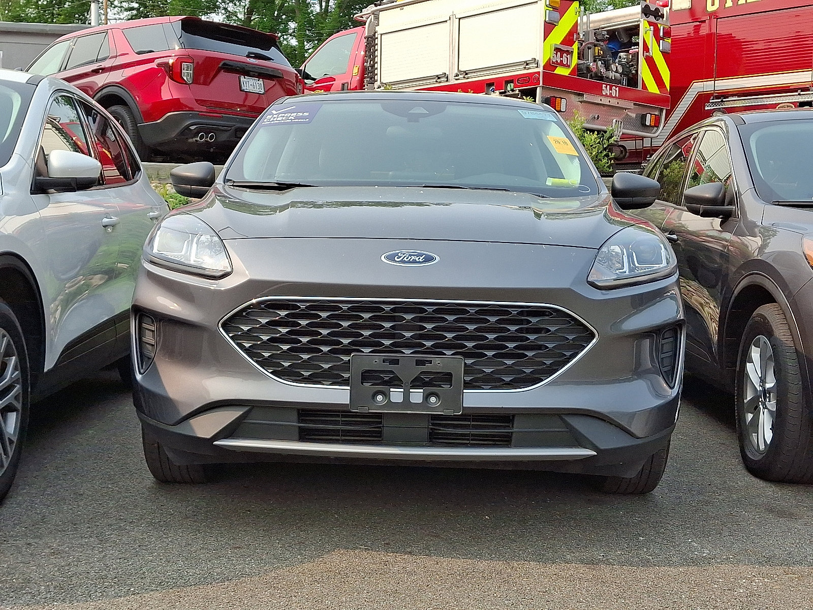 2022 Ford Escape SE photo 2