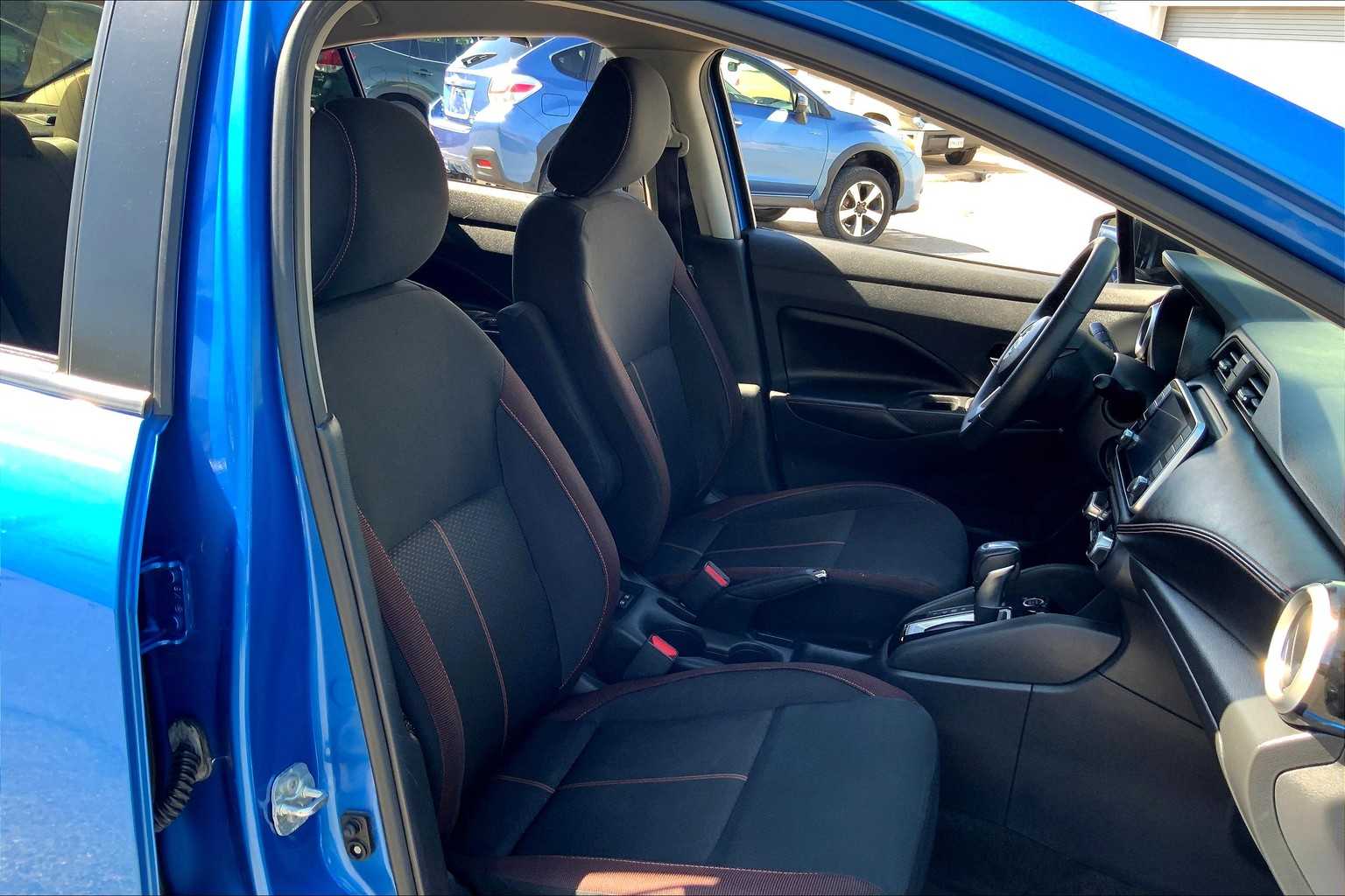2020 Nissan Versa SR photo 8