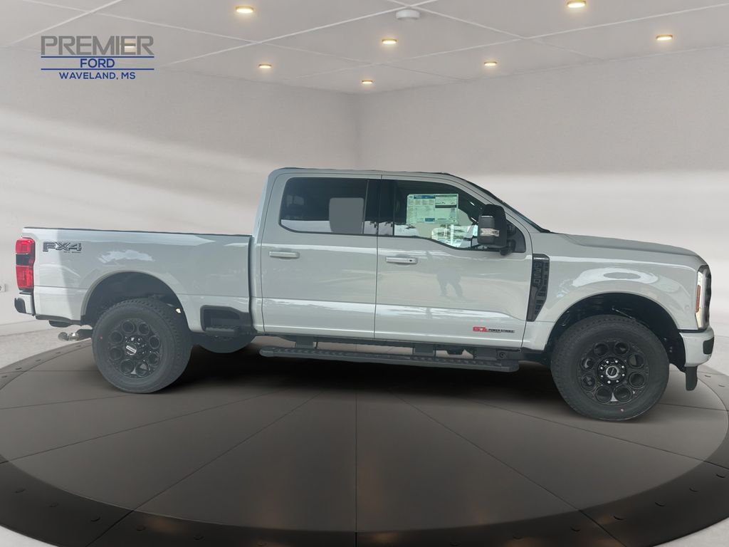 2026 Ford F-350 Lariat photo 2