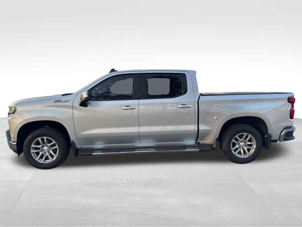 2019 Chevrolet Silverado 1500 LT photo 2