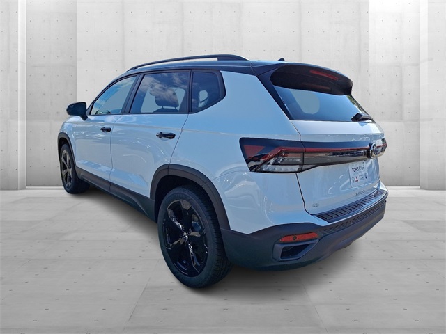 2025 Volkswagen Taos SE photo 2