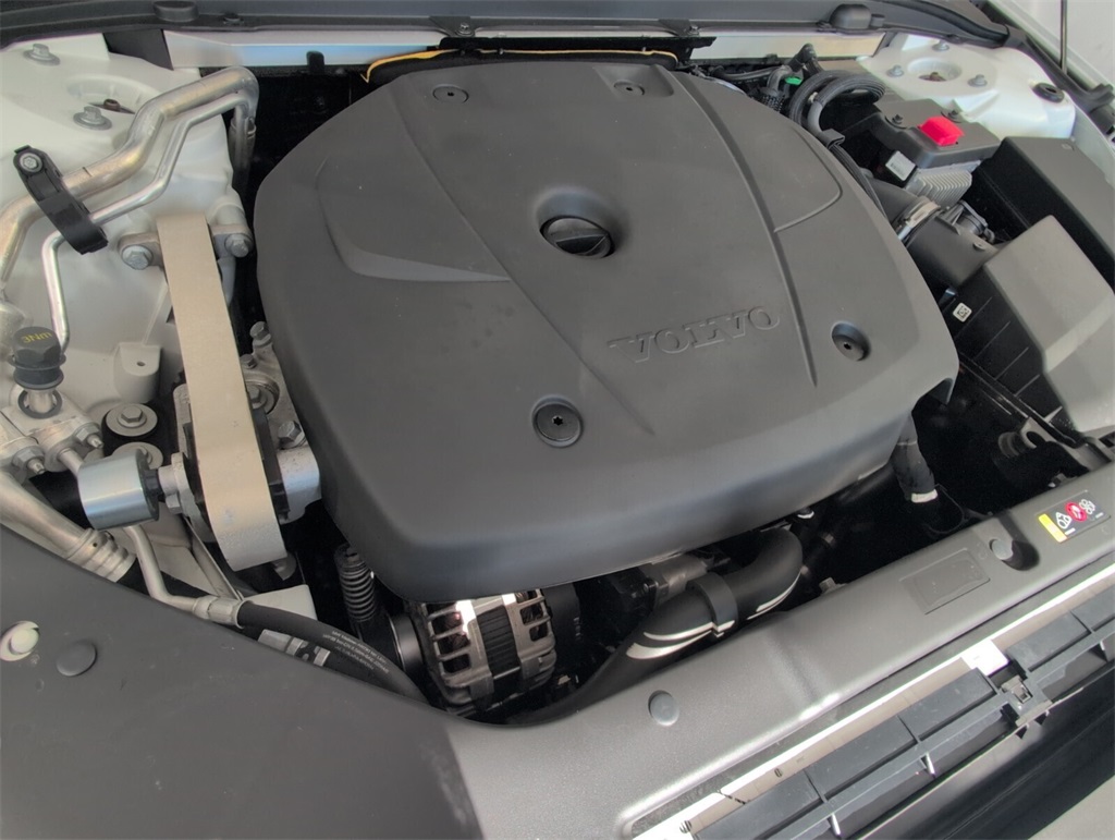 2021 Volvo V60 Cross Country T5 photo 17