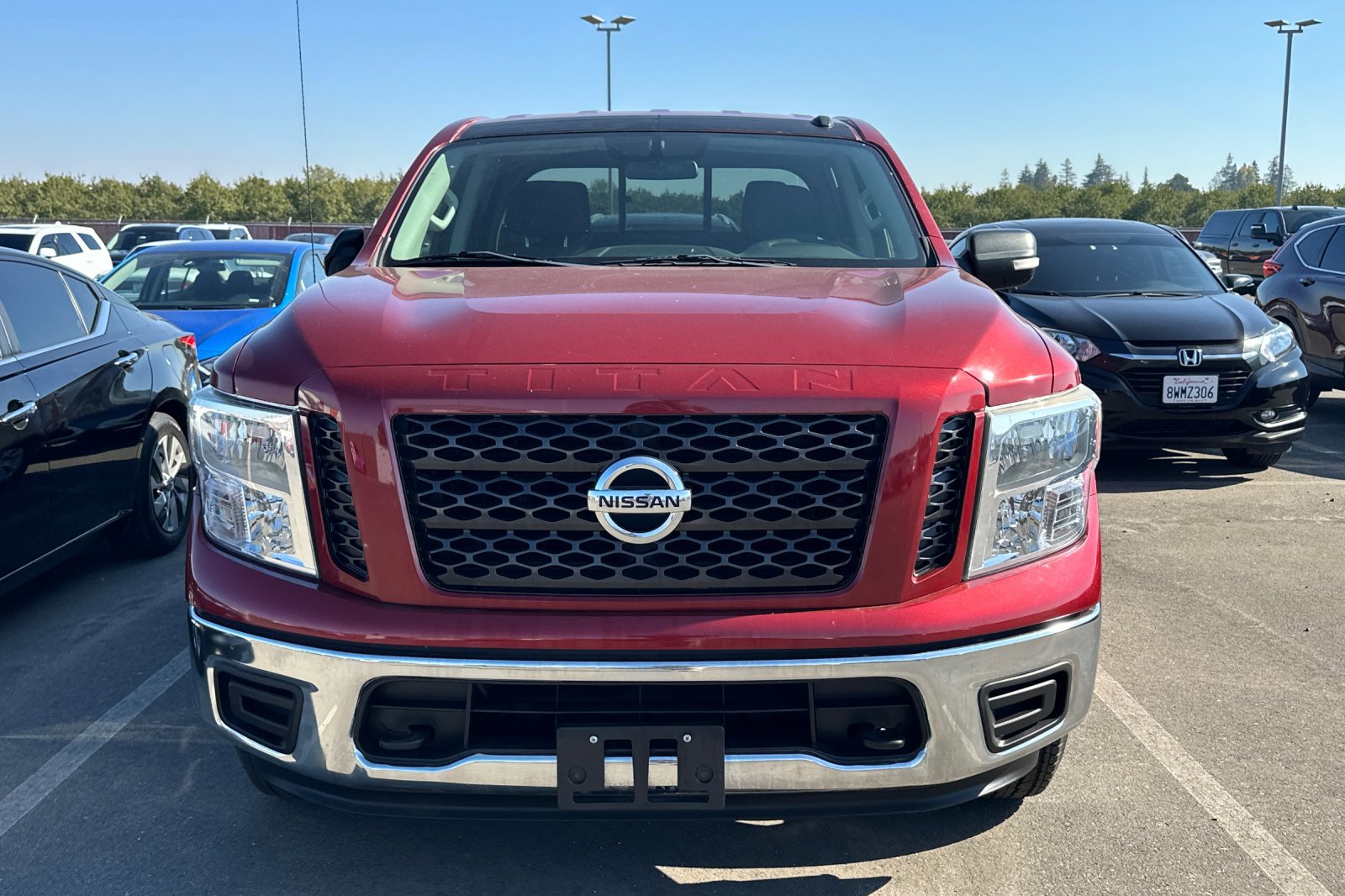 2019 Nissan Titan SV photo 4