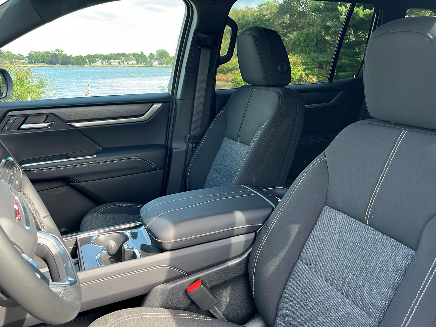 2026 Gmc Acadia Elevation photo 10