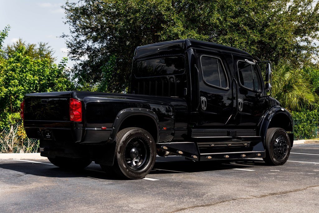 2010 Freightliner M2 106 Sport Chassis photo 4