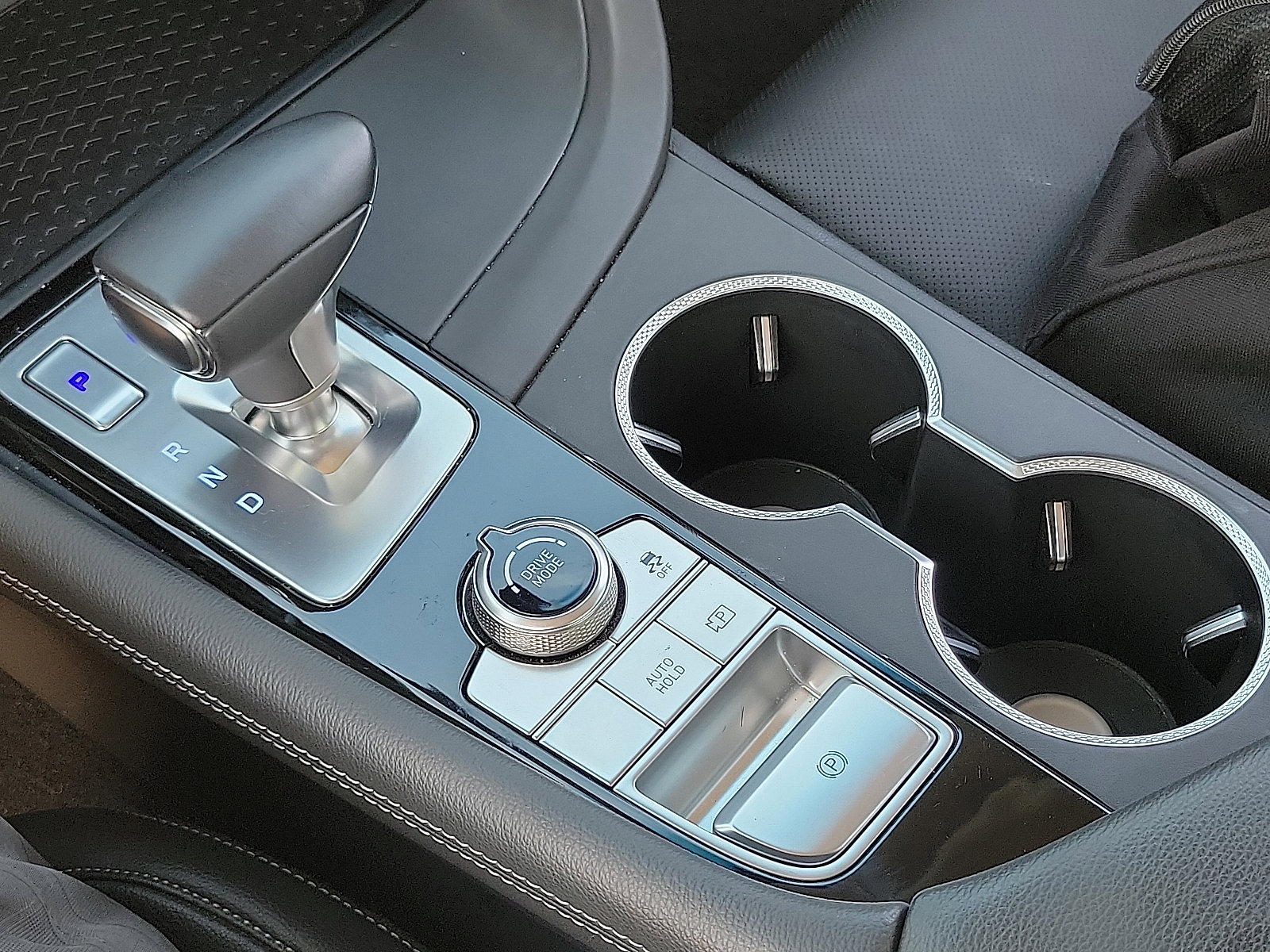 2025 Genesis G70 2.5T photo 11