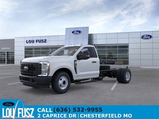 2026 Ford F-350 Super Duty Chassis Cab XL's photo