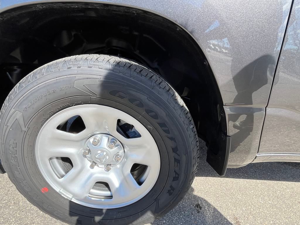 2025 Ram 1500 Tradesman photo 21