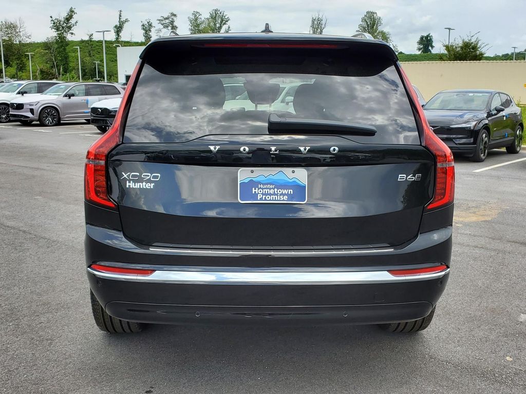 2026 Volvo XC90 AWD Plus photo 20