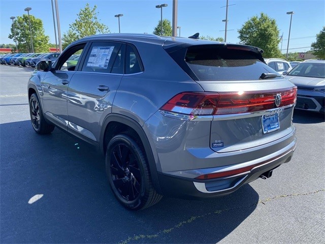 2025 Volkswagen Atlas Cross Sport SE Technology photo 4