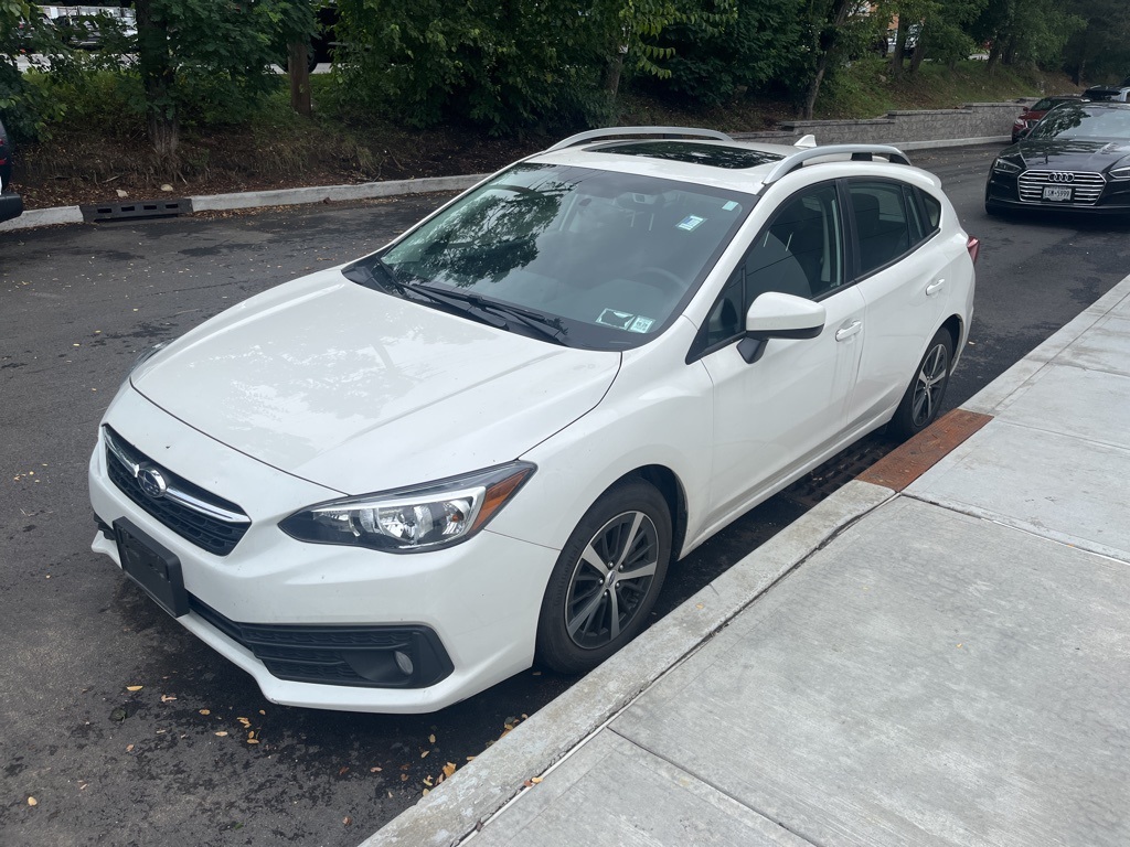 2023 Subaru Impreza Premium photo 2