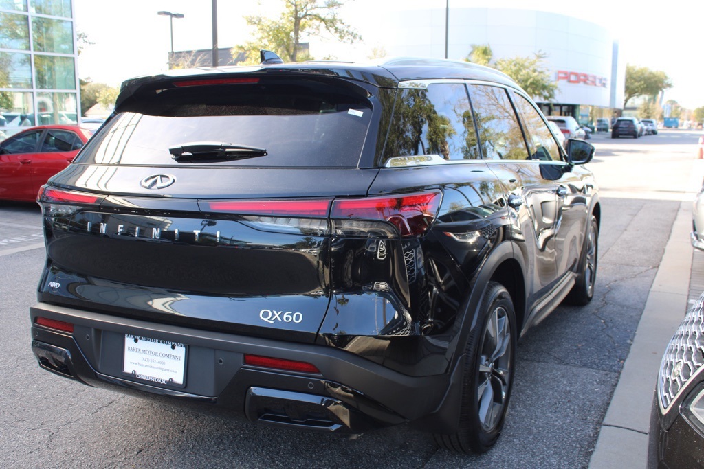 2025 Infiniti QX60 Luxe AWD photo 4