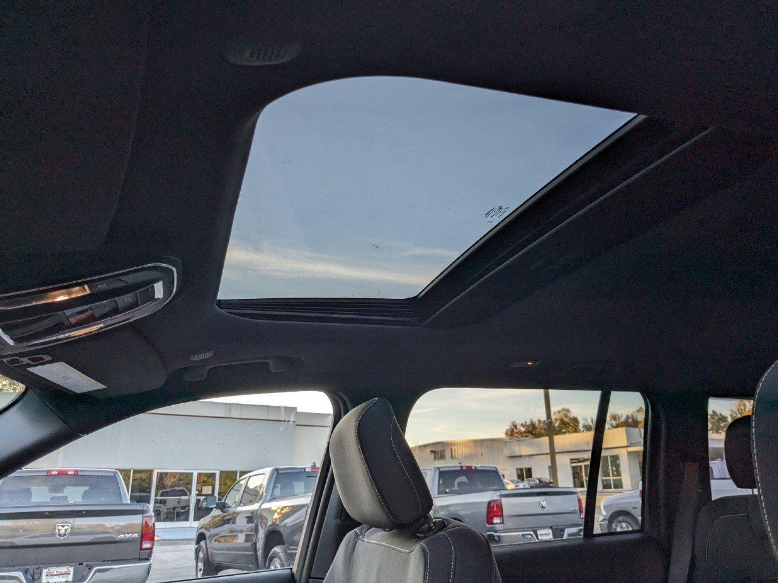 2025 Jeep Grand Cherokee photo 13