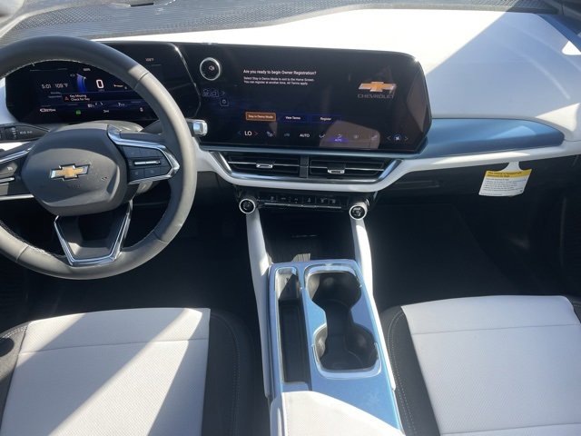 2026 Chevrolet Equinox EV 1LT photo 13