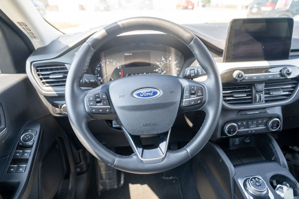 2022 Ford Escape SE photo 14