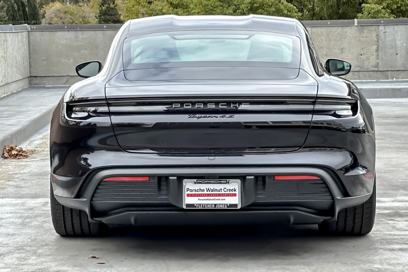 2025 Porsche Taycan 4S photo 8