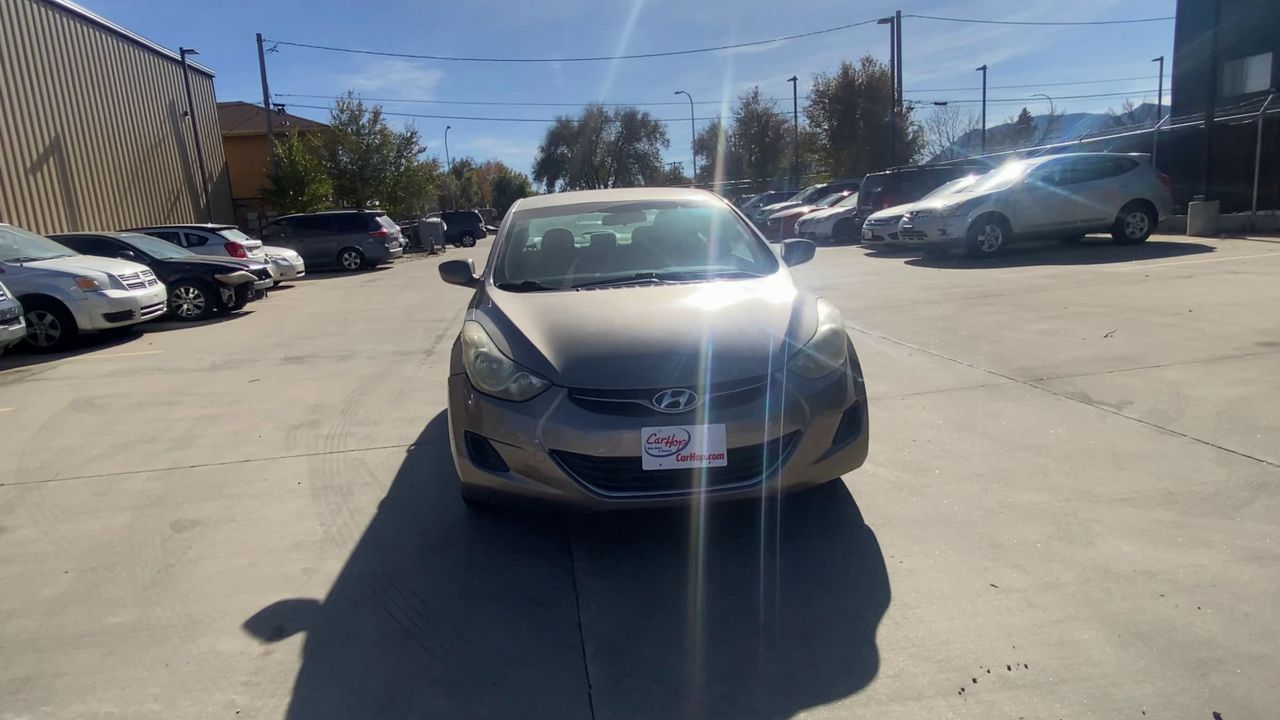 2011 Hyundai Elantra GLS photo 2