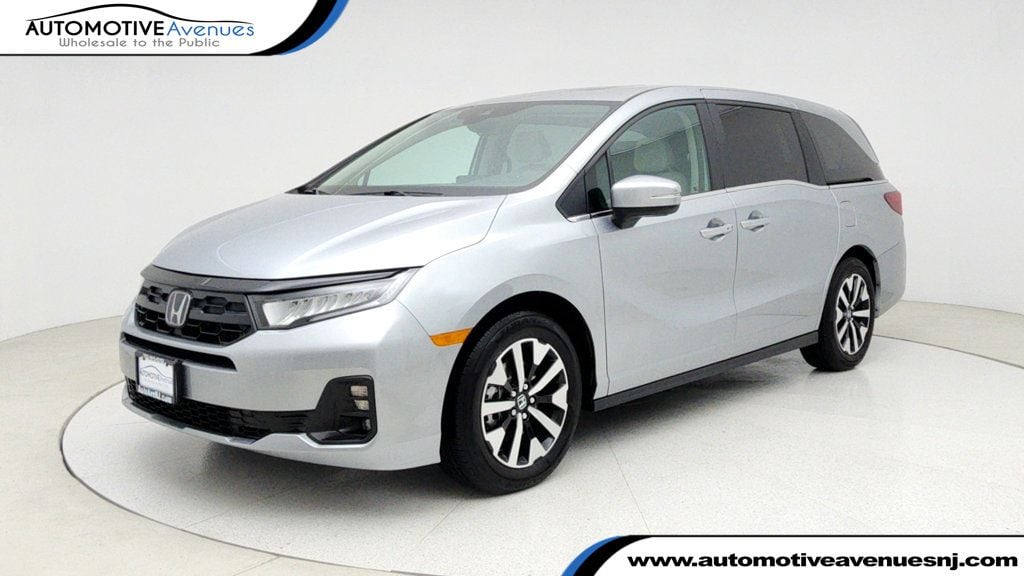 2025 Honda Odyssey EX-L's photo