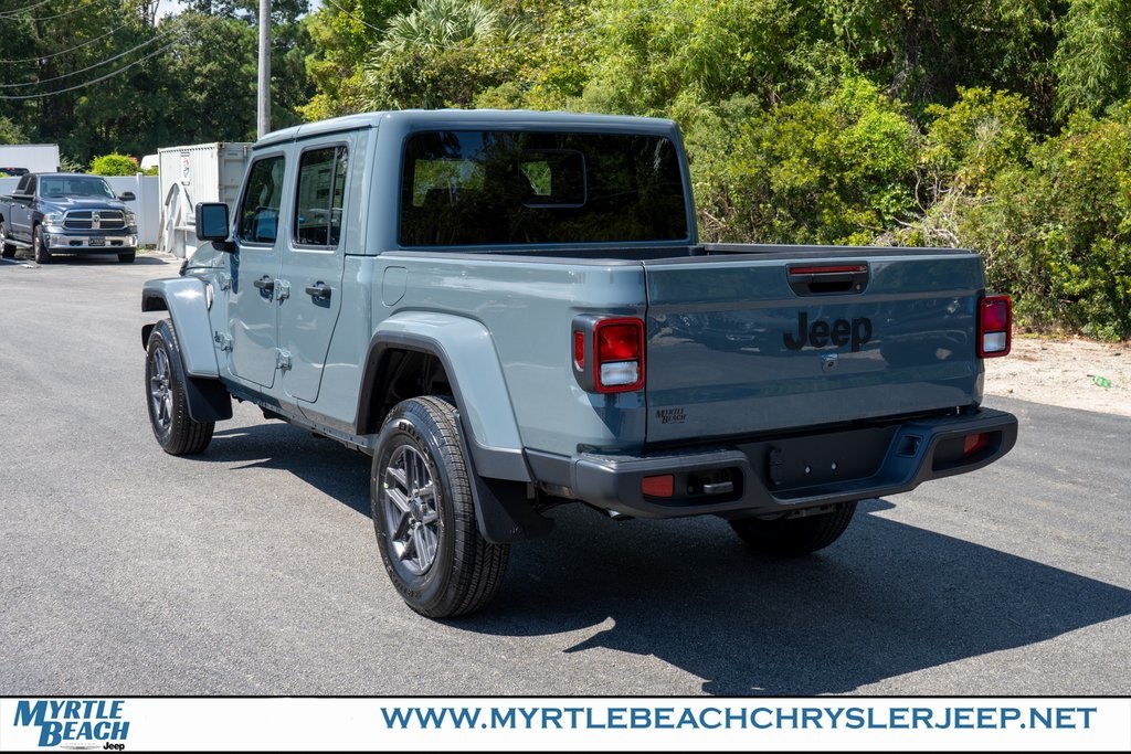 2025 Jeep Gladiator Sport S photo 3