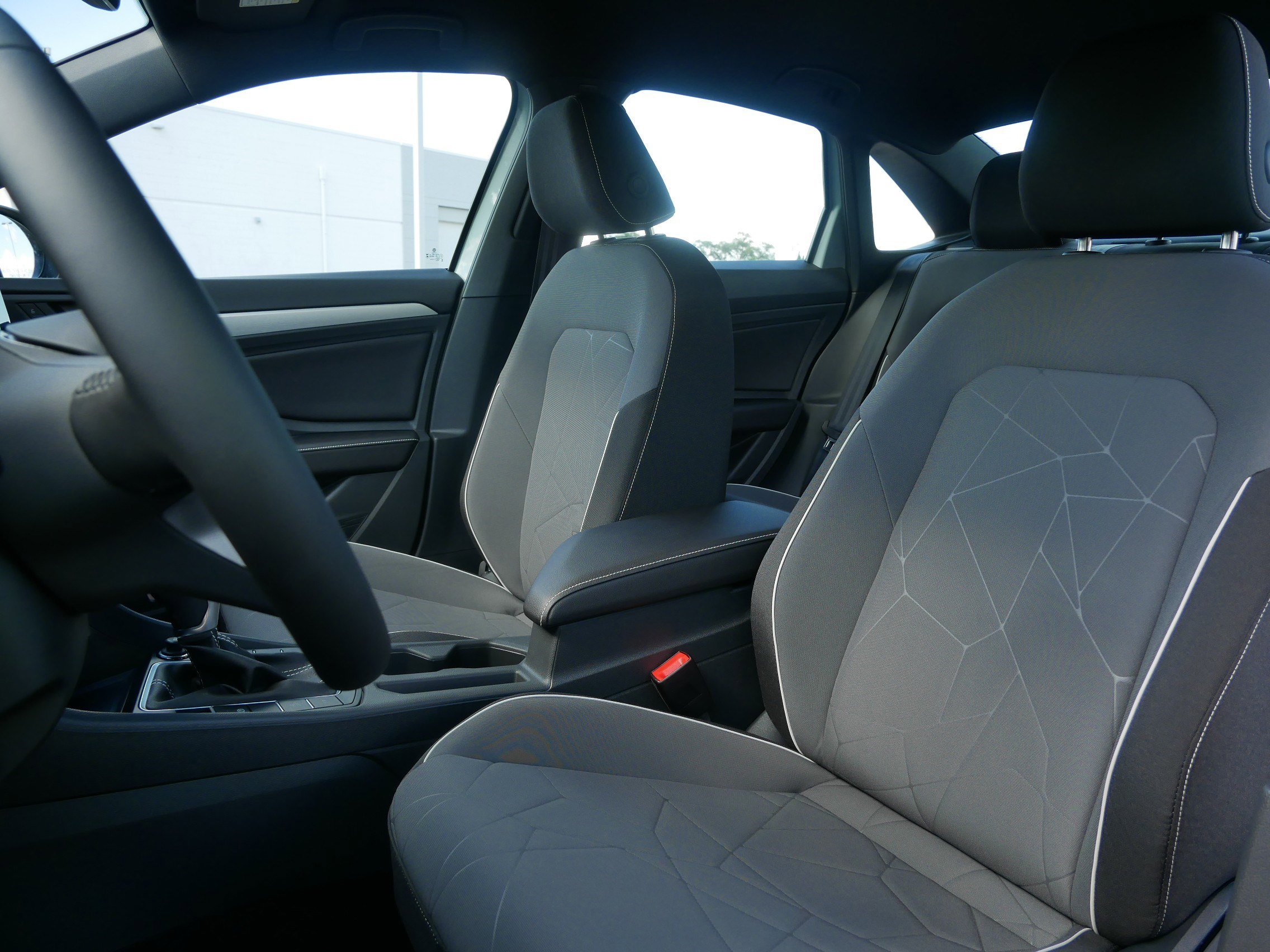 2025 Volkswagen Jetta Sport photo 4
