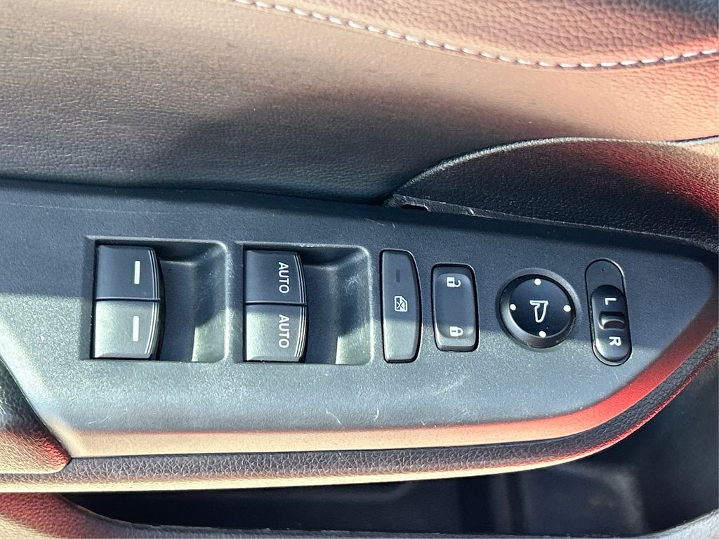 2018 Honda Civic EX-L photo 29