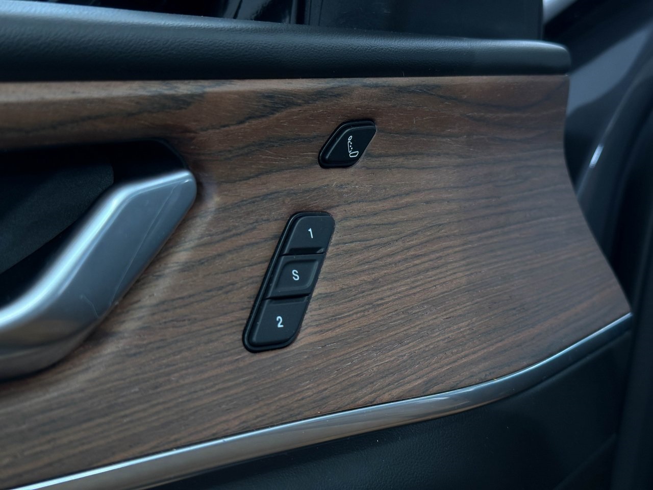 2022 Jeep Grand Cherokee Summit photo 10