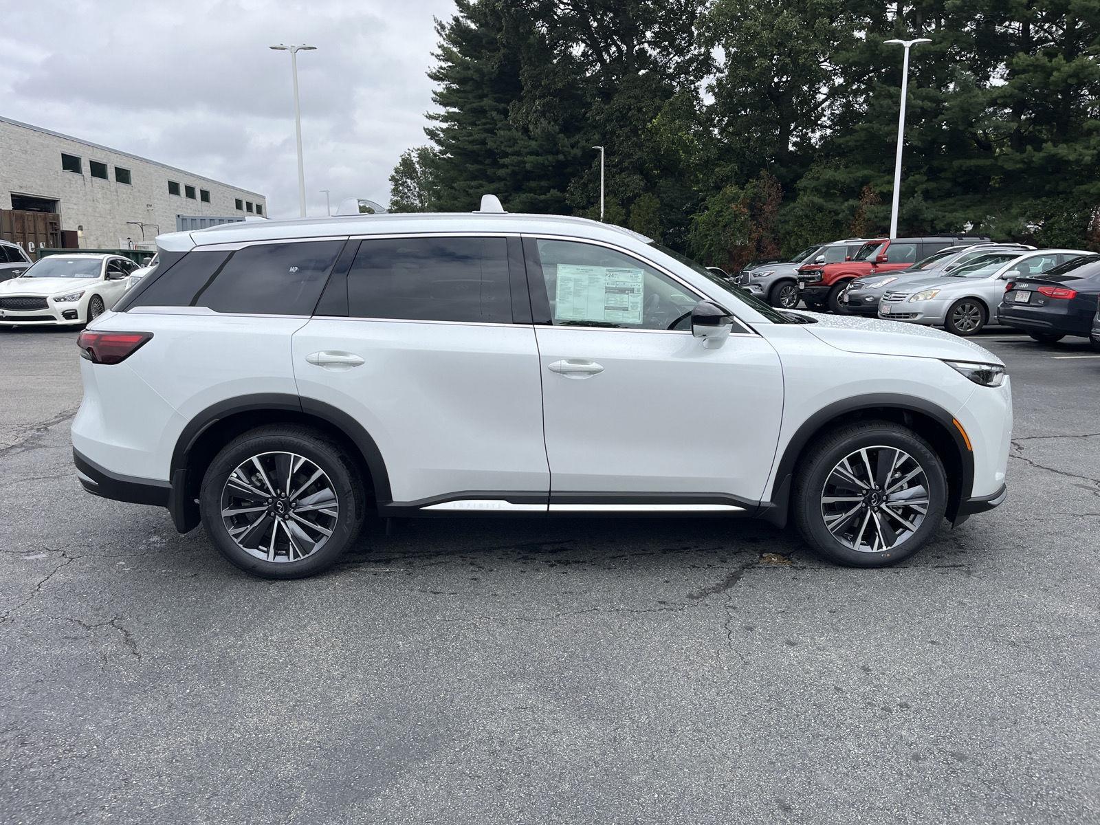 2026 Infiniti QX60 Luxe AWD photo 2