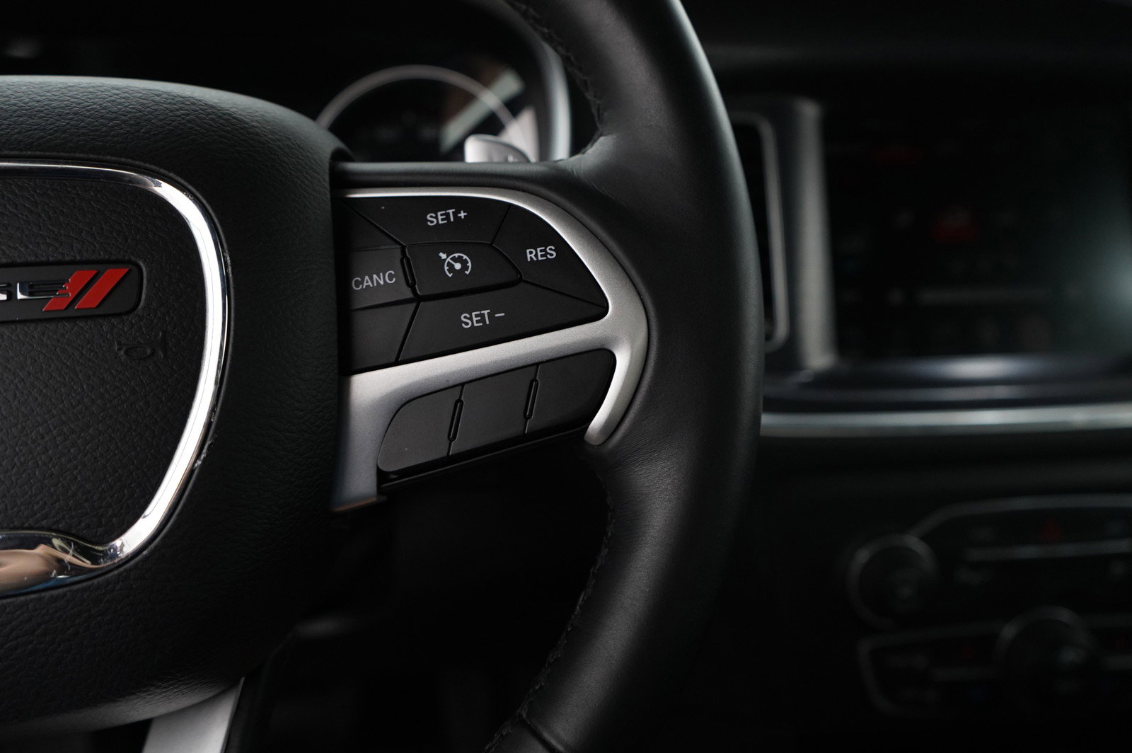2016 Dodge Charger SXT photo 22