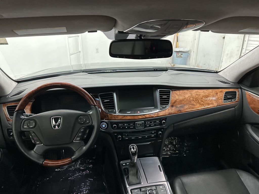 2014 Hyundai Equus Signature photo 18